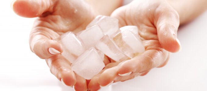 Hævede Øjne & Rande Under Øjnene? Få Dem Til At Forsvinde På Blot 7 Dage!