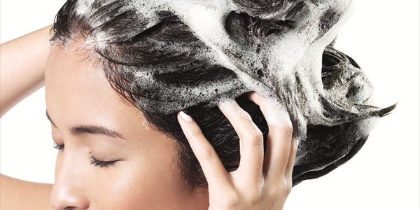 Hjemmelavede metoder til længere, tykkere øjenvipper